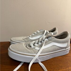 Vans Ward Lo Sneaker in Taupe and White